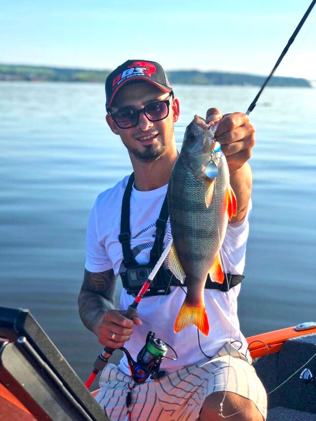 Тейл-спиннер LJ Basara Tail Spin 8гр 002 блистер